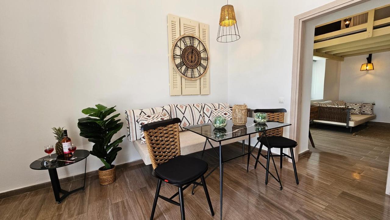 Plaka Philoxenia Apartments Exterior photo