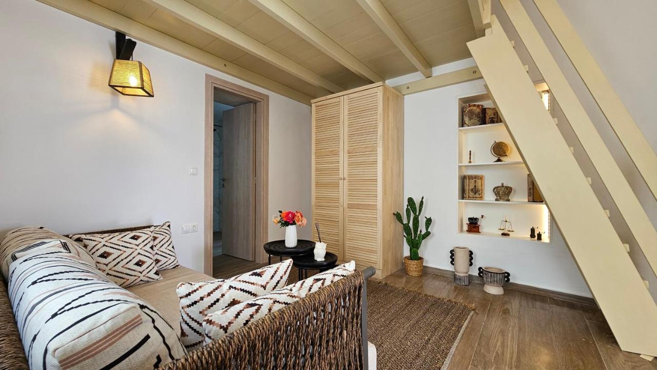Plaka Philoxenia Apartments Exterior photo